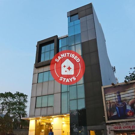 Capital O 12807 Amaira Hotel And Banquets Noida Exterior photo