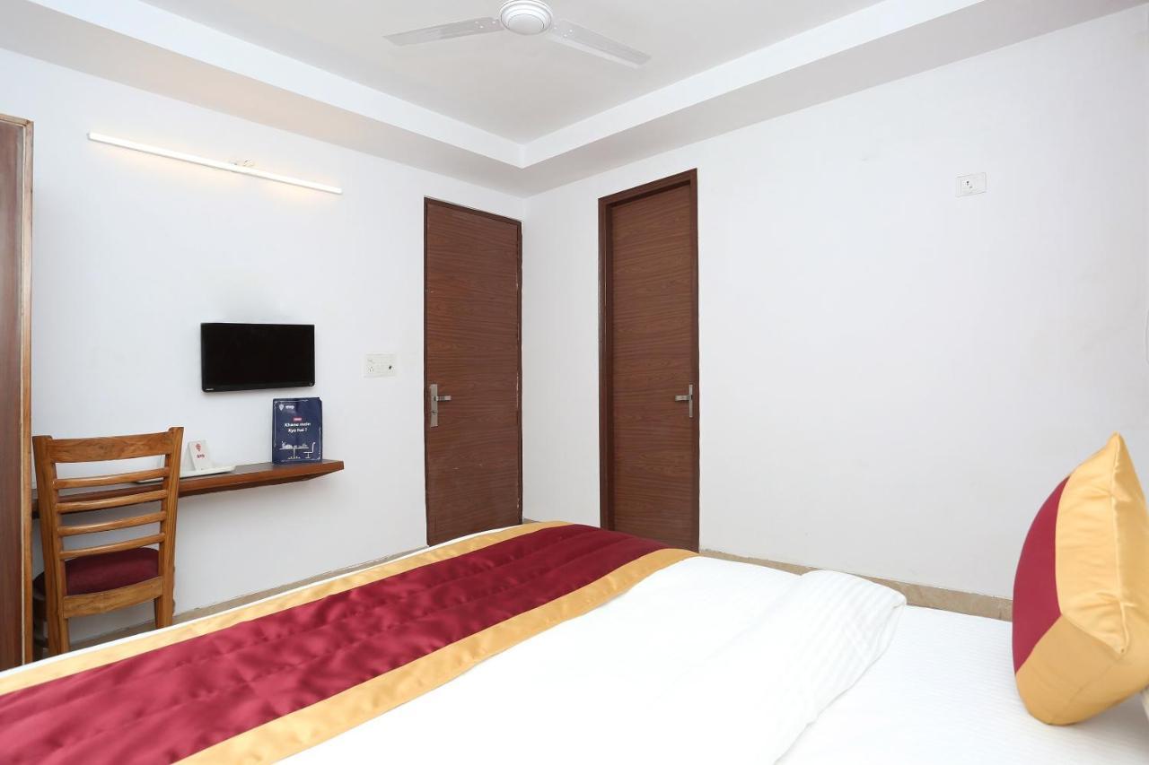 Capital O 12807 Amaira Hotel And Banquets Noida Exterior photo